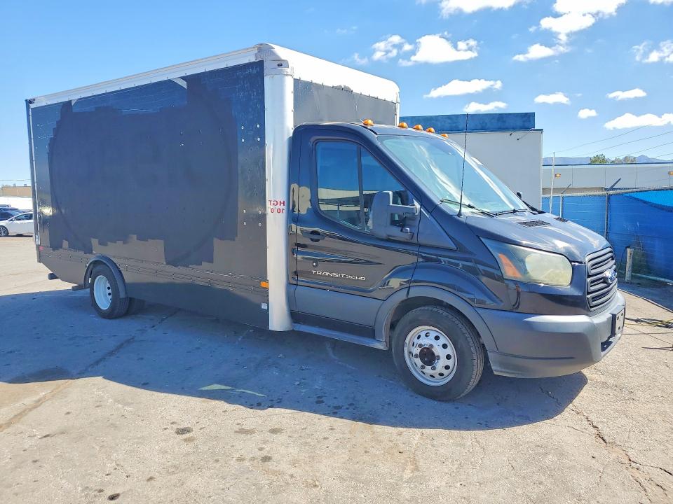 71353106 :رقم المزاد ، 1FDBF9ZM8GKB54502 vin ، 2016 Ford Transit مزاد بيع