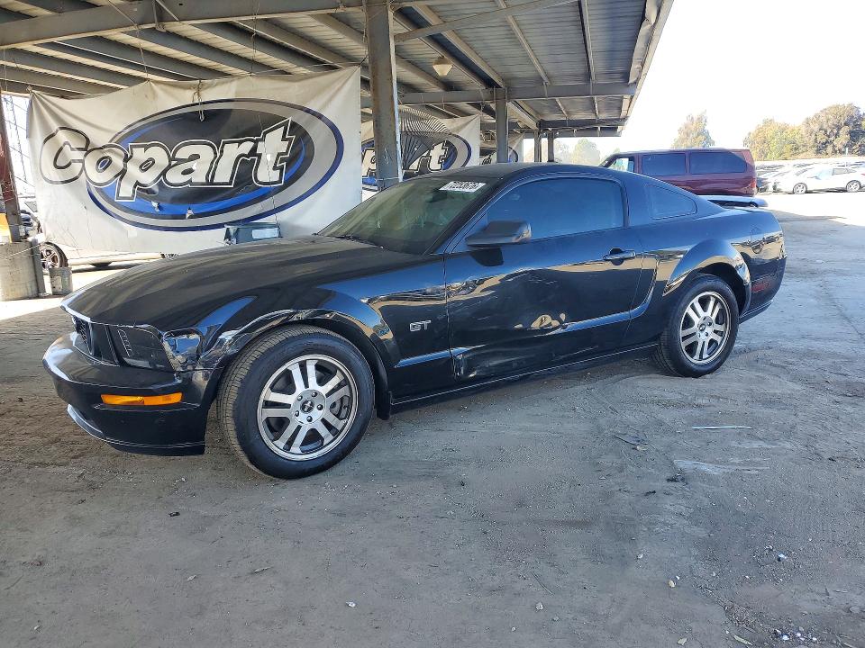 72253676 :رقم المزاد ، 1ZVFT82H765131700 vin ، 2006 Ford Mustang مزاد بيع
