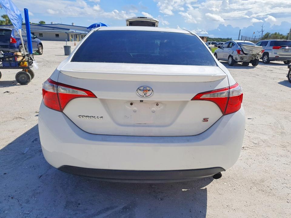 Продажа на аукционе авто 2015 Toyota Corolla, vin: 5YFBURHE0FP332679, номер лота: 71881846