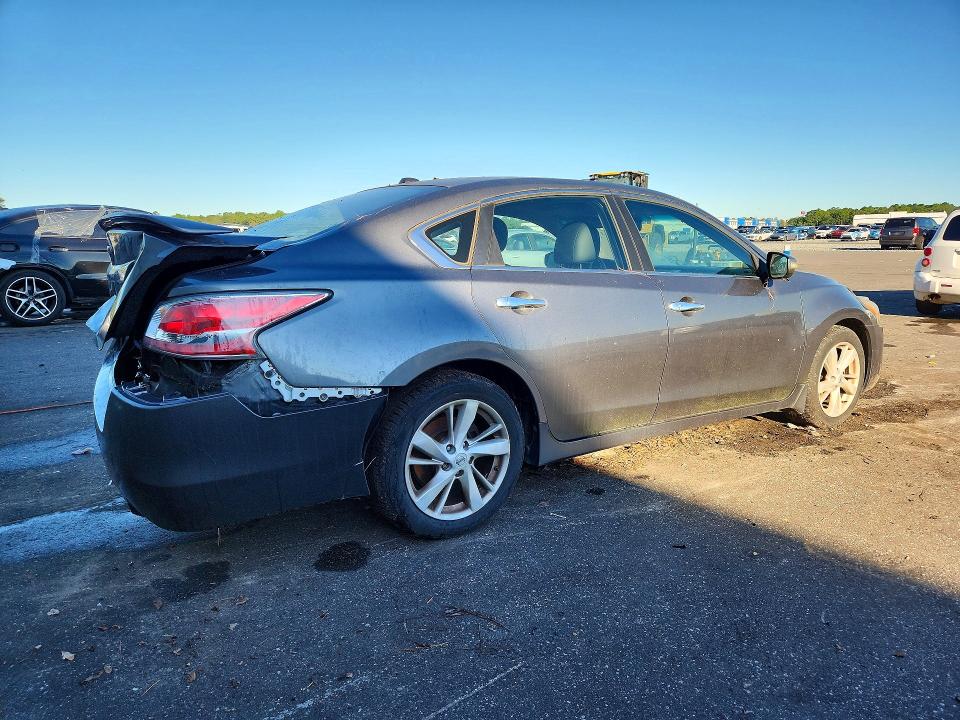 2015 Nissan Altima მანქანა იყიდება აუქციონზე, vin: 1N4AL3AP1FN378158, აუქციონის ნომერი: 72219646