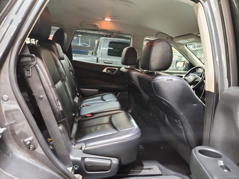 Продажа на аукционе авто 2018 Nissan Pathfinder, vin: 5N1DR2MM1JC674833, номер лота: 72376676