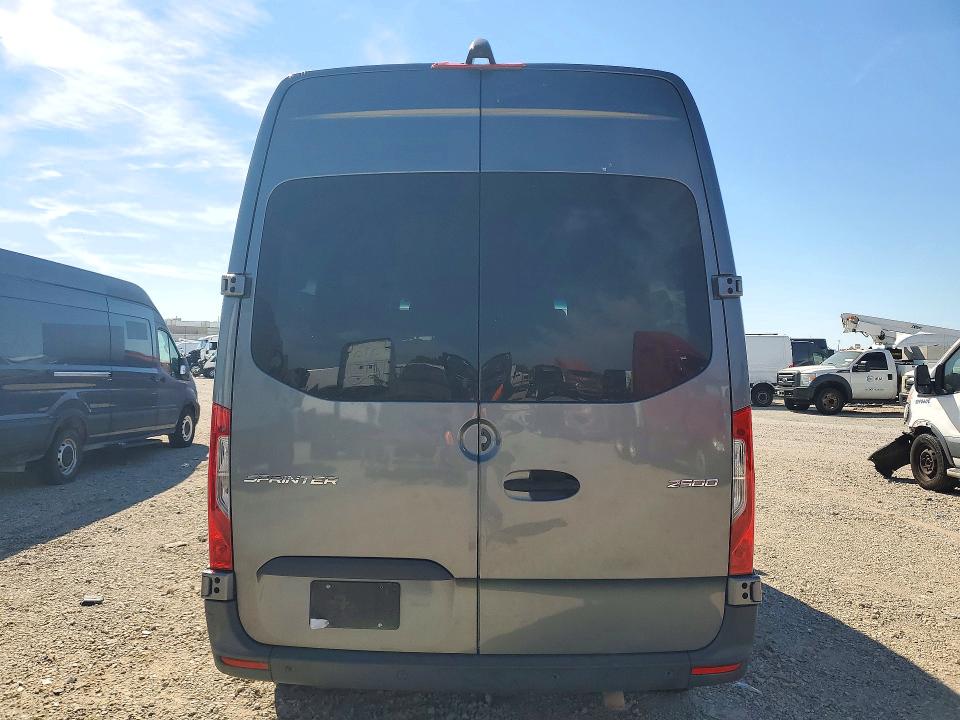 71801286 :رقم المزاد ، W1Z4EFHY3KP196419 vin ، 2019 Mercedes-benz Sprinter مزاد بيع
