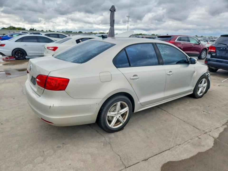 2011 Volkswagen Jetta მანქანა იყიდება აუქციონზე, vin: 3VWDZ7AJ7BM357454, აუქციონის ნომერი: 71488276