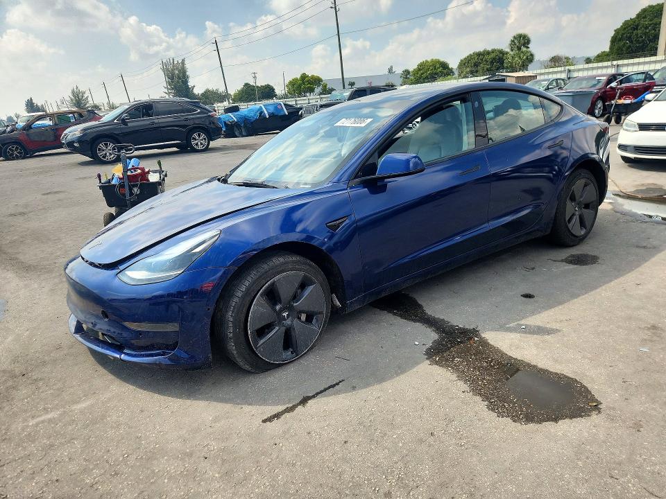Продажа на аукционе авто 2022 Tesla Model 3, vin: 5YJ3E1EA9NF288499, номер лота: 72176086