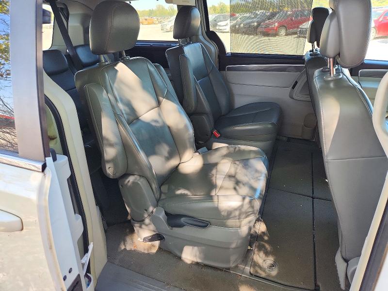 Aukcja sprzedaży 2010 Volkswagen Routan, vin: 2V4RW3D12AR294640, numer aukcji: 72490676