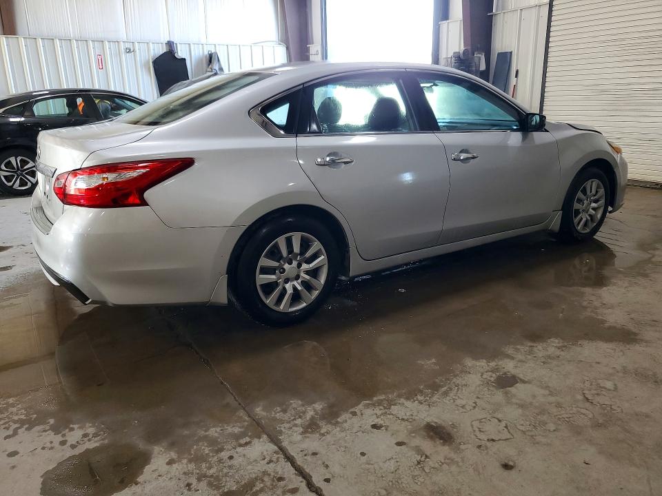 Продаж на аукціоні авто 2017 Nissan Altima, vin: 1N4AL3AP0HC258270, номер лоту: 71961026