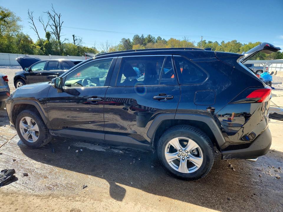 Продажа на аукционе авто 2023 Toyota Rav4, vin: JTMP1RFV5PD095497, номер лота: 71602126