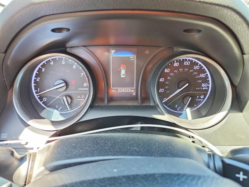 71373336 :رقم المزاد ، 4T1G11AK5NU022198 vin ، 2022 Toyota Camry مزاد بيع