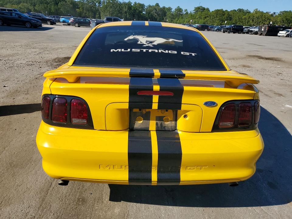 70914646 :رقم المزاد ، 1FAFP42X1WF201358 vin ، 1998 Ford Mustang مزاد بيع