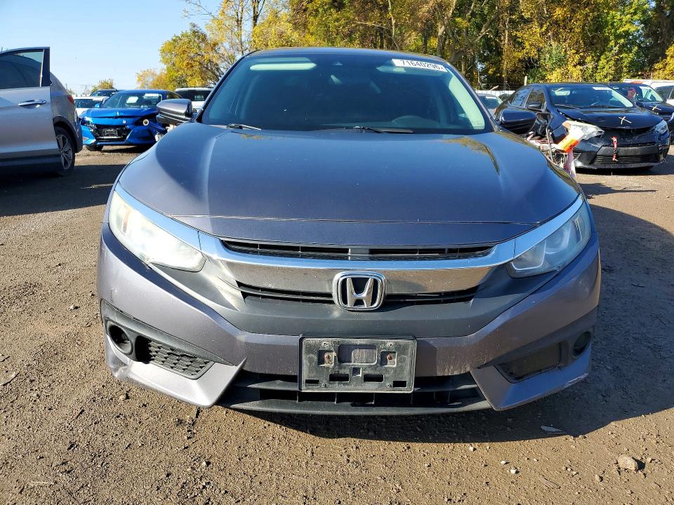 Продажа на аукционе авто 2017 Honda Civic, vin: 2HGFC2F82HH018938, номер лота: 71640296