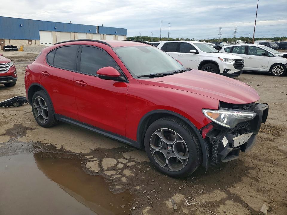 Продаж на аукціоні авто 2018 Alfa Romeo Stelvio, vin: ZASFAKPN7J7B62325, номер лоту: 71418946