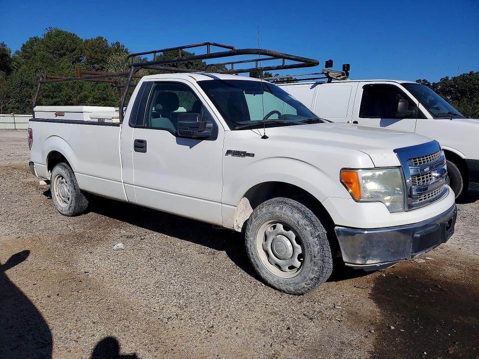 70287586 :رقم المزاد ، 1FTNF1CFXEKD47888 vin ، 2014 Ford F150 مزاد بيع