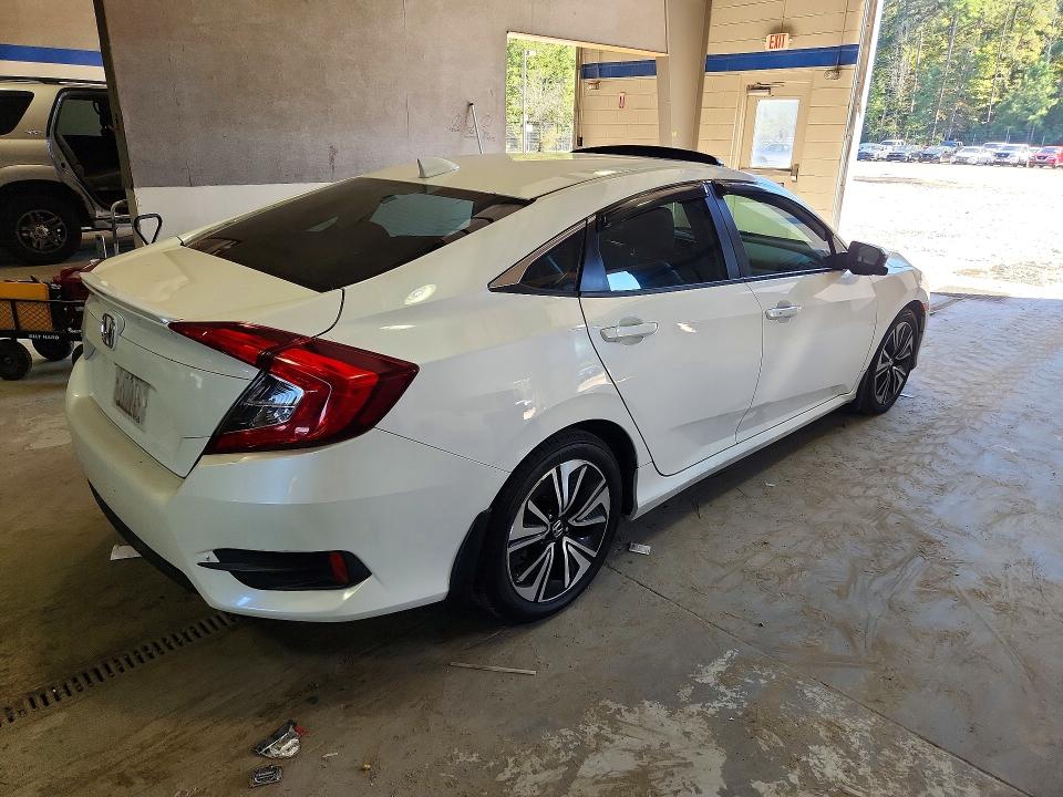 Продажа на аукционе авто 2016 Honda Civic, vin: 19XFC1F72GE204716, номер лота: 71665876