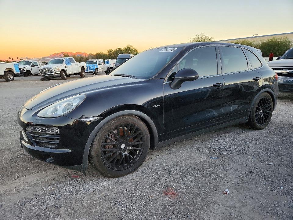 71841176 :رقم المزاد ، WP1AF2A27ELA40952 vin ، 2014 Porsche Cayenne مزاد بيع