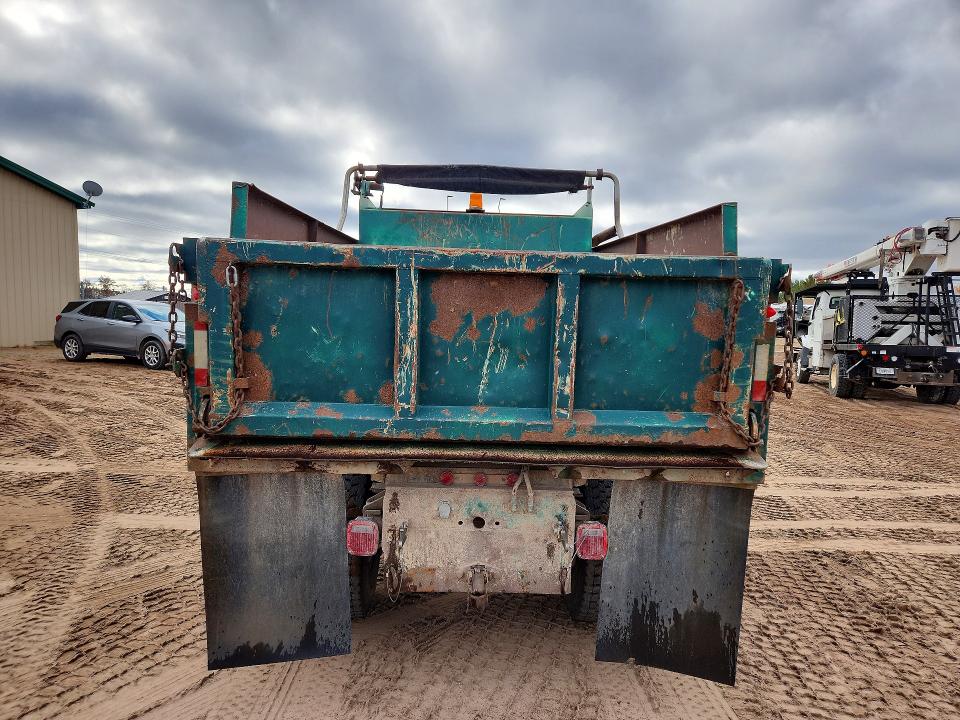 71417126 :رقم المزاد ، 1GBP7H1J7PJ101240 vin ، 1993 Chevrolet C7 مزاد بيع