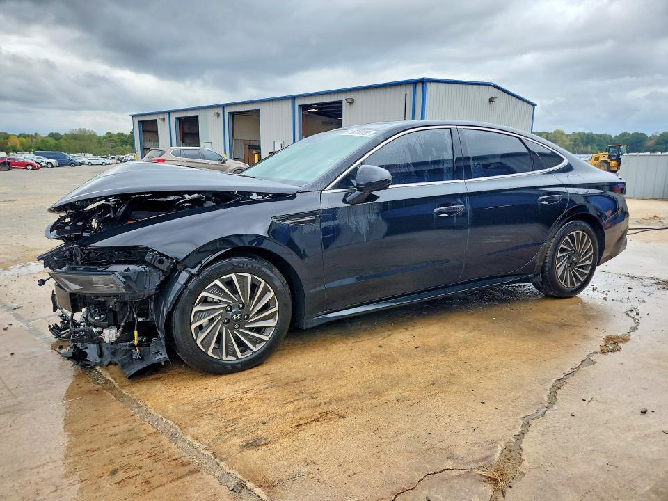 Продажа на аукционе авто 2025 Hyundai Sonata Hybrid, vin: KMHL54JJ0SA126994, номер лота: 71670726