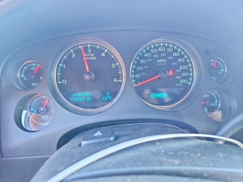 71925556 :رقم المزاد ، 1GNUKHE33AR215311 vin ، 2010 Chevrolet Suburban مزاد بيع