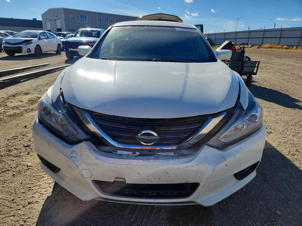 70926256 :رقم المزاد ، 1N4AL3APXHC285458 vin ، 2017 Nissan Altima مزاد بيع
