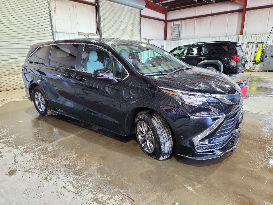2026 Toyota Sienna მანქანა იყიდება აუქციონზე, vin: 5TDKRKEC8TS305700, აუქციონის ნომერი: 72007856