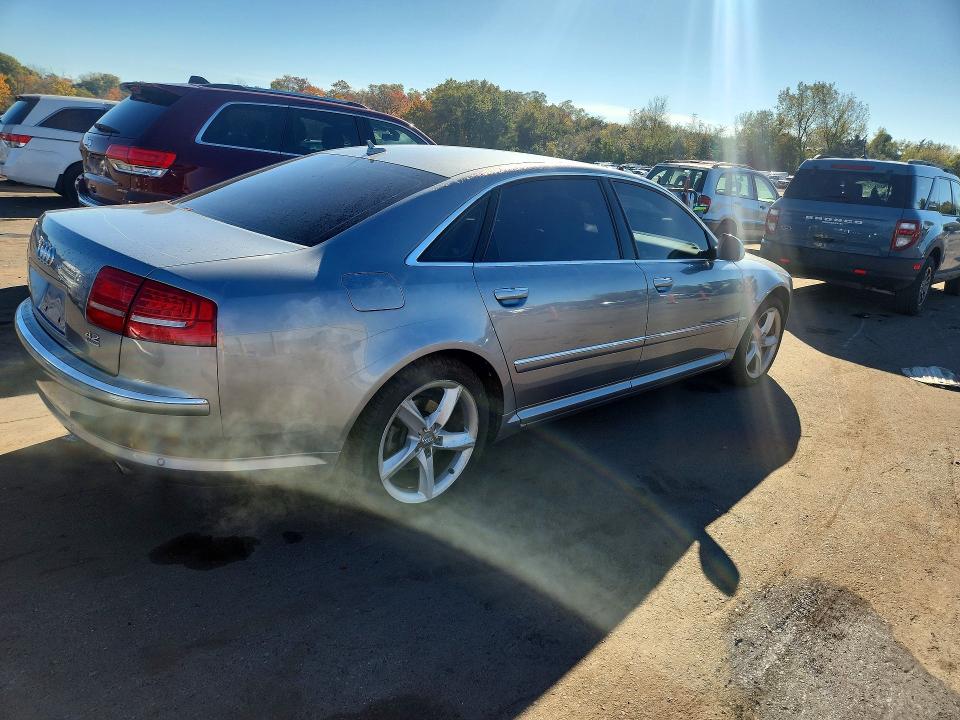 Продажа на аукционе авто 2010 Audi A8, vin: WAURVAFA1AN007328, номер лота: 72595326