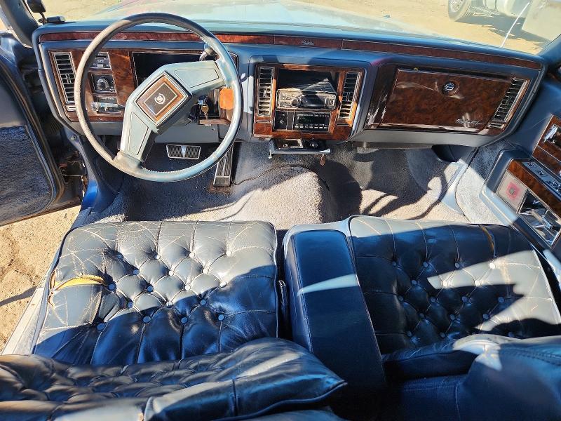 71136206 :رقم المزاد ، 1G6DW54E8NR700468 vin ، 1992 Cadillac Brougham مزاد بيع
