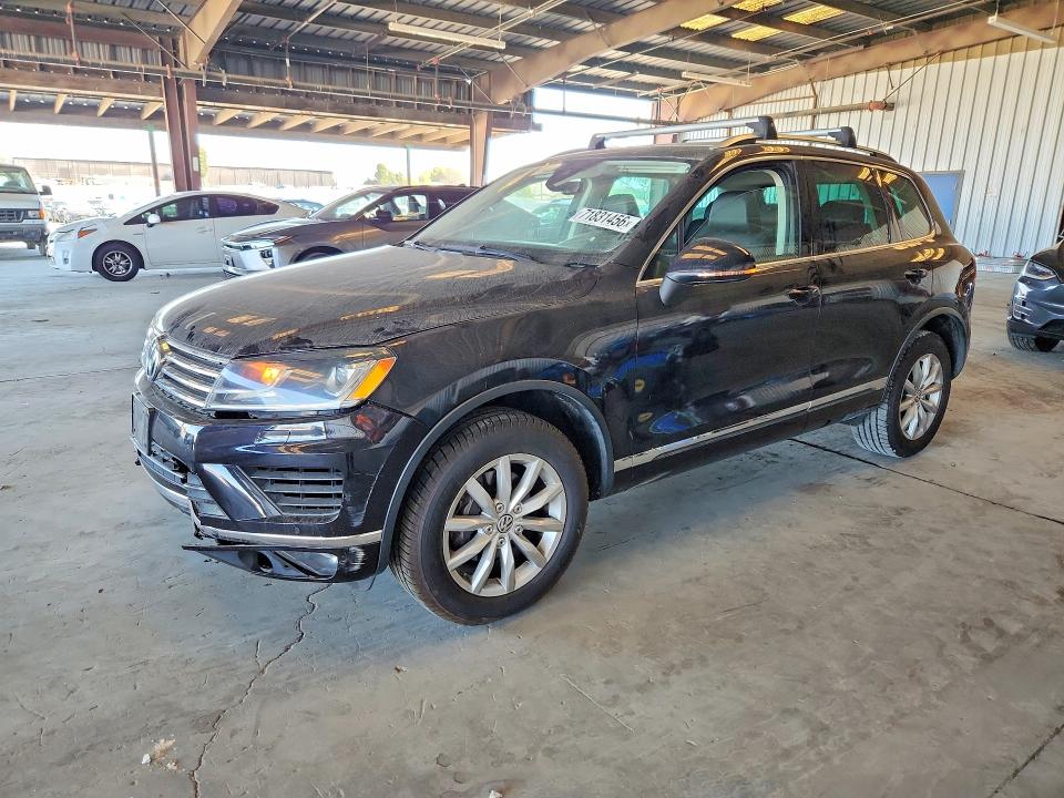 2017 Volkswagen Touareg მანქანა იყიდება აუქციონზე, vin: WVGEF7BP9HD003115, აუქციონის ნომერი: 71831456