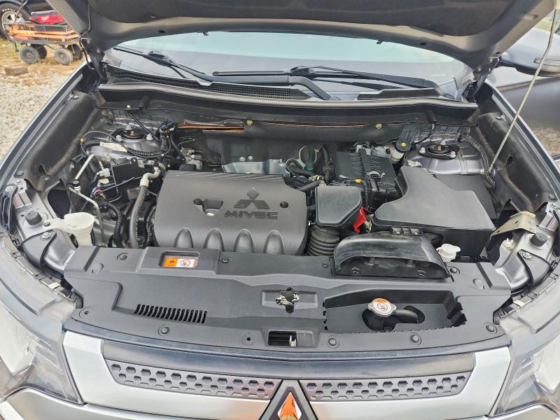 71451686 :رقم المزاد ، JA4AZ3A37LZ025136 vin ، 2020 Mitsubishi Outlander مزاد بيع