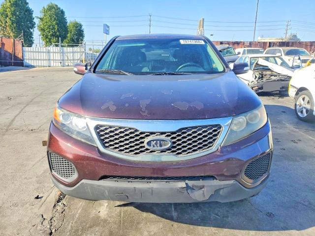 2011 Kia Sorento მანქანა იყიდება აუქციონზე, vin: 5XYKT3A16BG004074, აუქციონის ნომერი: 70747366