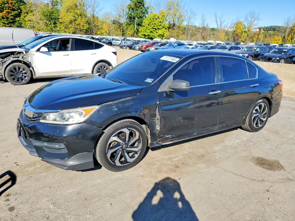 2017 Honda Accord მანქანა იყიდება აუქციონზე, vin: 1HGCR2F83HA268043, აუქციონის ნომერი: 71727466