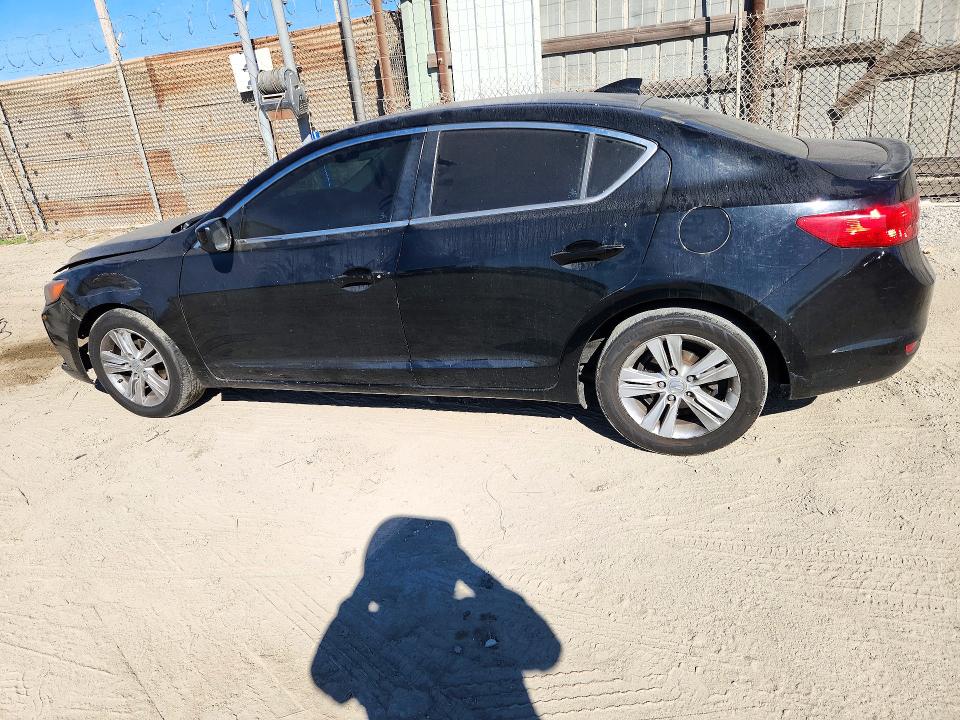 Auction sale of the 2013 Acura Ilx, vin: 19VDE3F78DE300366, lot number: 72709346