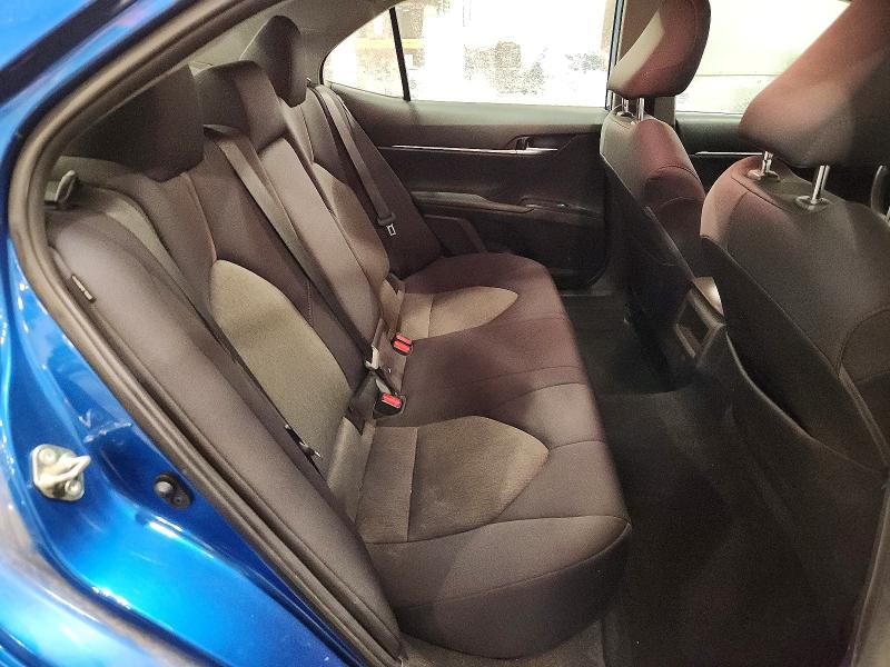 71379836 :رقم المزاد ، 4T1B11HK9KU279537 vin ، 2019 Toyota Camry مزاد بيع