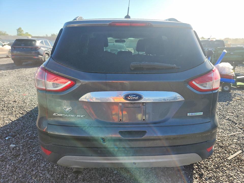 2015 Ford Escape მანქანა იყიდება აუქციონზე, vin: 1FMCU0GX8FUC34355, აუქციონის ნომერი: 71990646