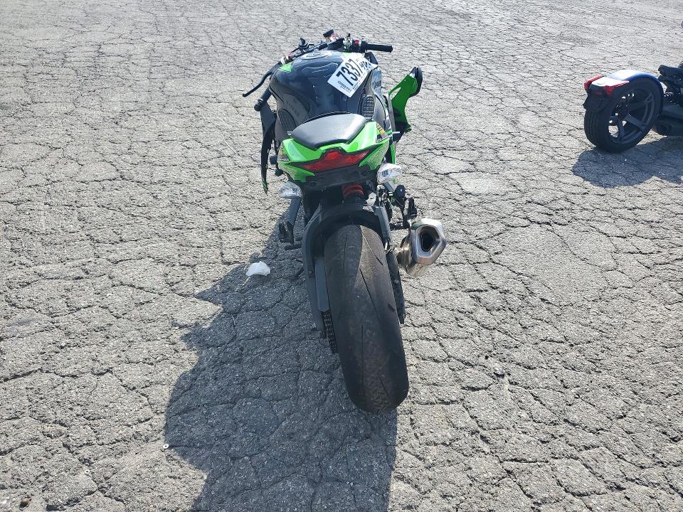 73374056 :رقم المزاد ، JKAZXCR14GA001182 vin ، 2016 Kawasaki Zx1000 مزاد بيع