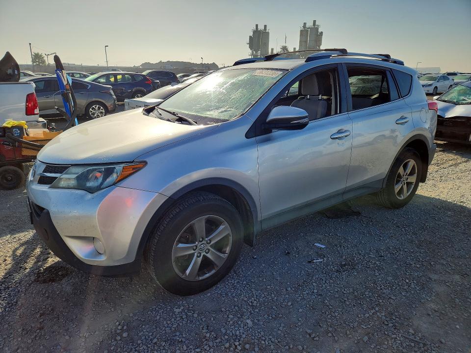 2015 Toyota Rav4 მანქანა იყიდება აუქციონზე, vin: JTMWFREV1FJ044500, აუქციონის ნომერი: 70831236