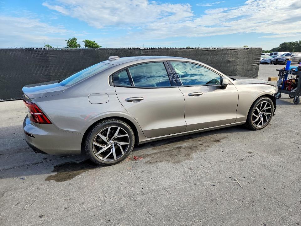 71616006 :رقم المزاد ، 7JR102FK6LG045255 vin ، 2020 Volvo S60 مزاد بيع