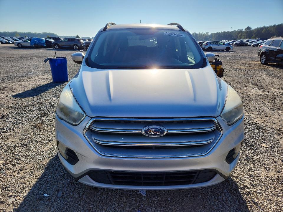 2018 Ford Escape მანქანა იყიდება აუქციონზე, vin: 1FMCU9GD9JUA11762, აუქციონის ნომერი: 72920296