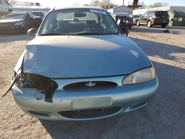 77110333 :رقم المزاد ، 1FAFP13P5XW292200 vin ، 1999 Ford Escort Se مزاد بيع
