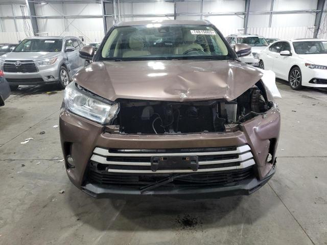 Aukcja sprzedaży 2017 Toyota Highlander Se, vin: 5TDJZRFH8HS474864, numer aukcji: 74815003