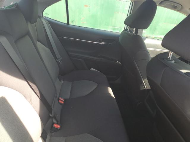 75070483 :رقم المزاد ، 4T1C11AK2LU977410 vin ، 2020 Toyota Camry Le مزاد بيع