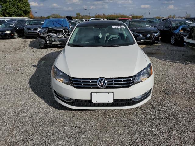 74105003 :رقم المزاد ، 1VWBT7A3XFC002957 vin ، 2015 Volkswagen Passat Se مزاد بيع