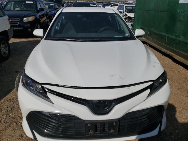 75070483 :رقم المزاد ، 4T1C11AK2LU977410 vin ، 2020 Toyota Camry Le مزاد بيع