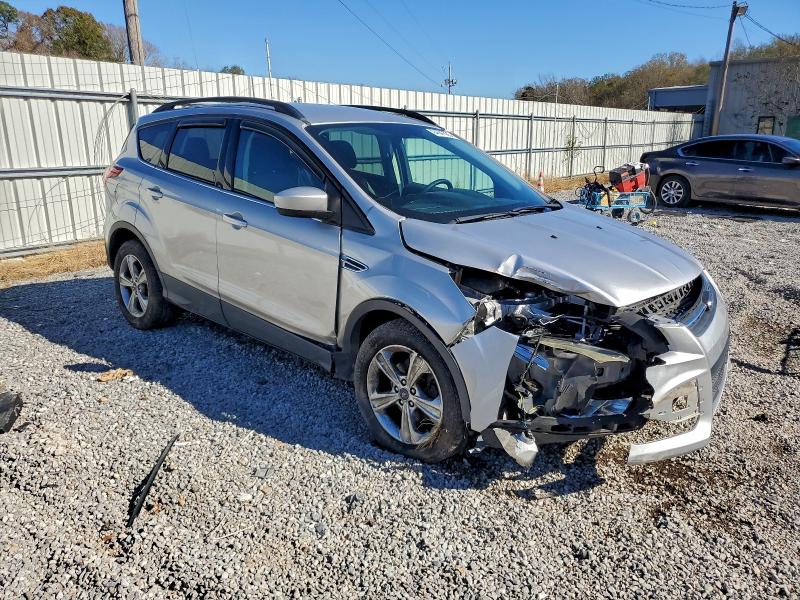 94647065 :رقم المزاد ، 1FMCU0GX1GUC23781 vin ، 2016 Ford Escape مزاد بيع