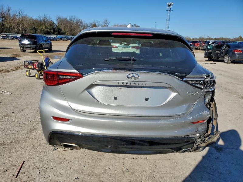 94489065 :رقم المزاد ، SJKCH5CP1JA056873 vin ، 2018 Infiniti Qx30 مزاد بيع