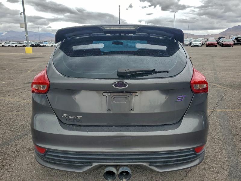 2018 Ford Focus მანქანა იყიდება აუქციონზე, vin: 1FADP3L95JL332109, აუქციონის ნომერი: 93964255