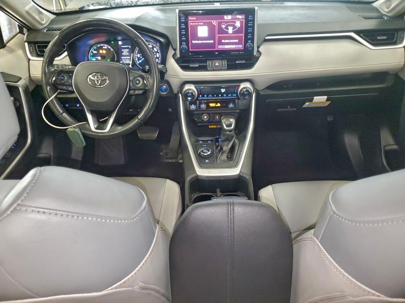 Продажа на аукционе авто 2022 Toyota Rav4, vin: JTMB6RFV7ND058251, номер лота: 93525095