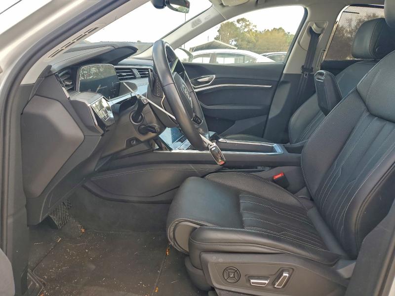 94140395 :رقم المزاد ، WA13AAGE4NB038922 vin ، 2022 Audi E-tron مزاد بيع