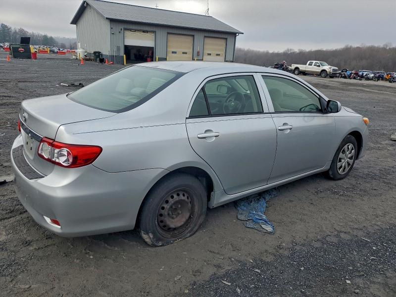 2013 Toyota Corolla მანქანა იყიდება აუქციონზე, vin: JTDBU4EE8DJ117639, აუქციონის ნომერი: 94405605