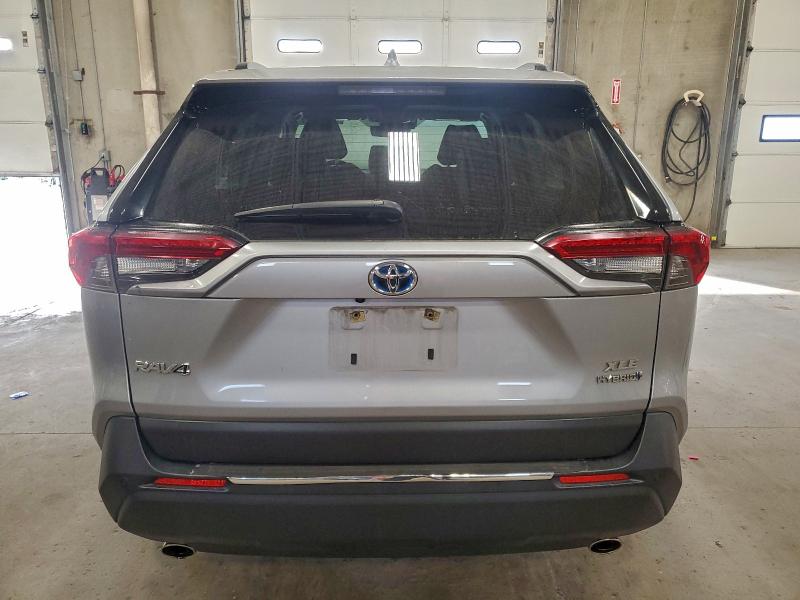 Продажа на аукционе авто 2022 Toyota Rav4, vin: JTMB6RFV7ND058251, номер лота: 93525095
