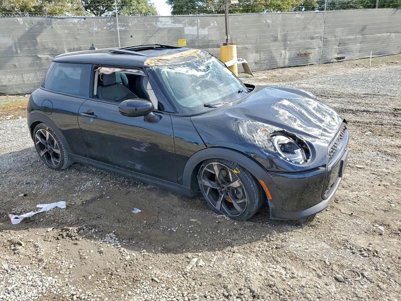93985225 :رقم المزاد ، WMW23GD06S2W35165 vin ، 2025 Mini Cooper S مزاد بيع