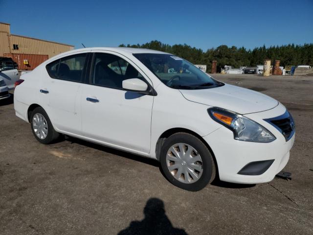 90809265 :رقم المزاد ، 3N1CN7AP8JL841803 vin ، 2018 Nissan Versa S مزاد بيع